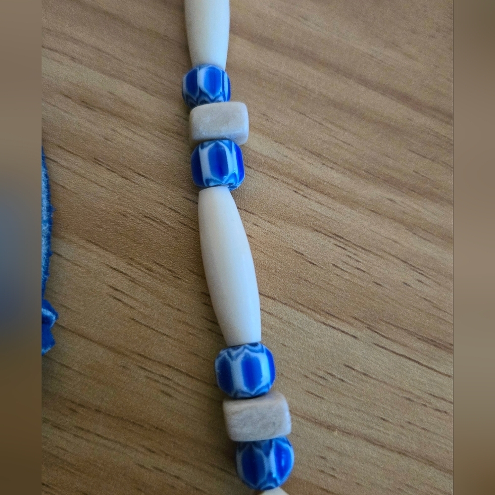 Native Bone Hairpipe & Blue Chevron Bead Buffalo Tooth Necklace 18" Adjustable - Picture 4 of 6